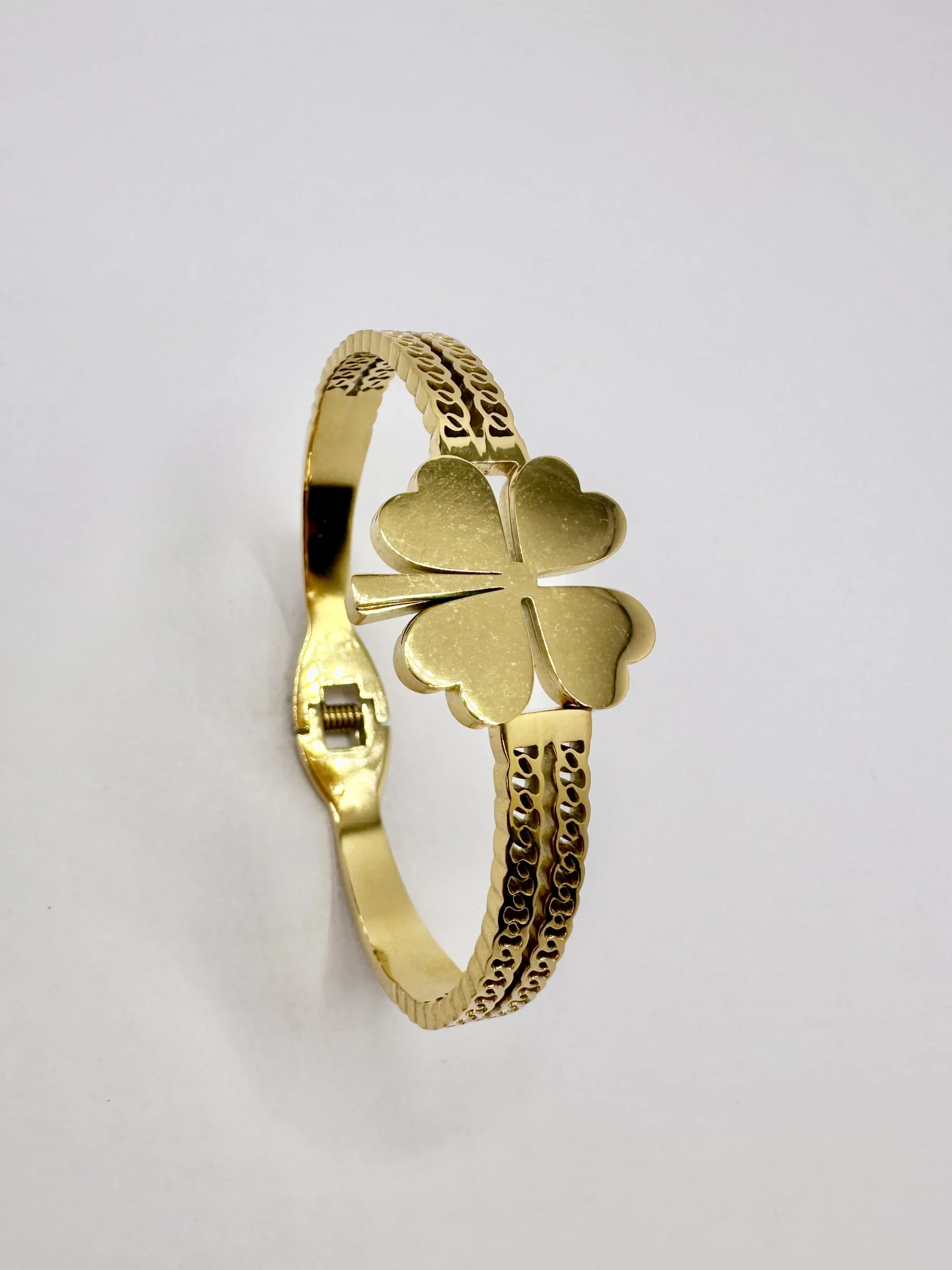 Gold Chain-Texture Clover Bangle | Stainless Steel | Zeray