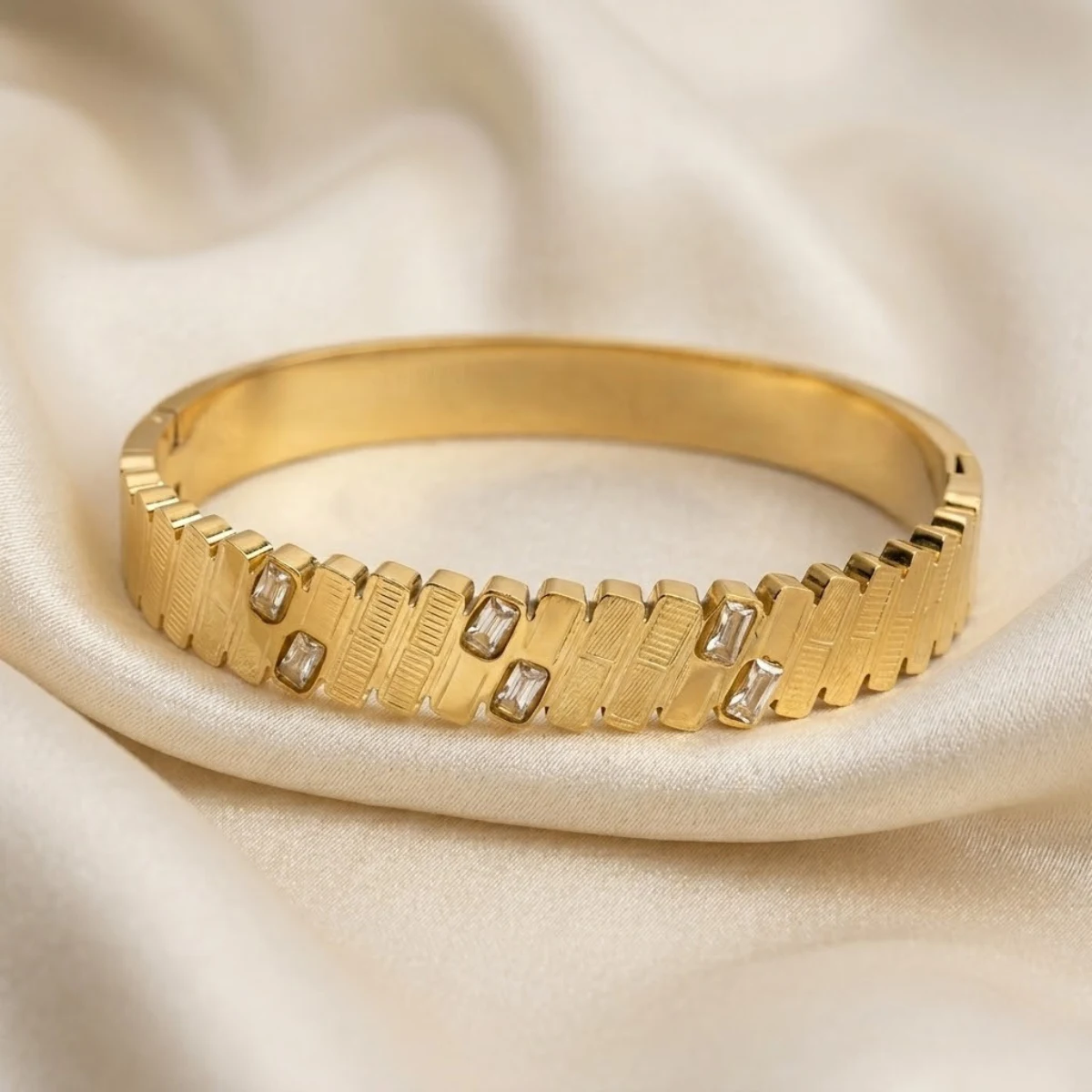 Gold Ribbed Link Crystal Bracelet | Watch-Style Band | Zeray
